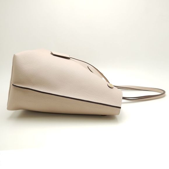 Louis Vuitton Lock Me Go Calf Greige Tote Bag Crème - Picture 3 of 8